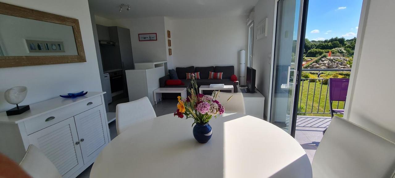 Appartement Devant La Plage Avec Piscine Concarneau Exterior photo